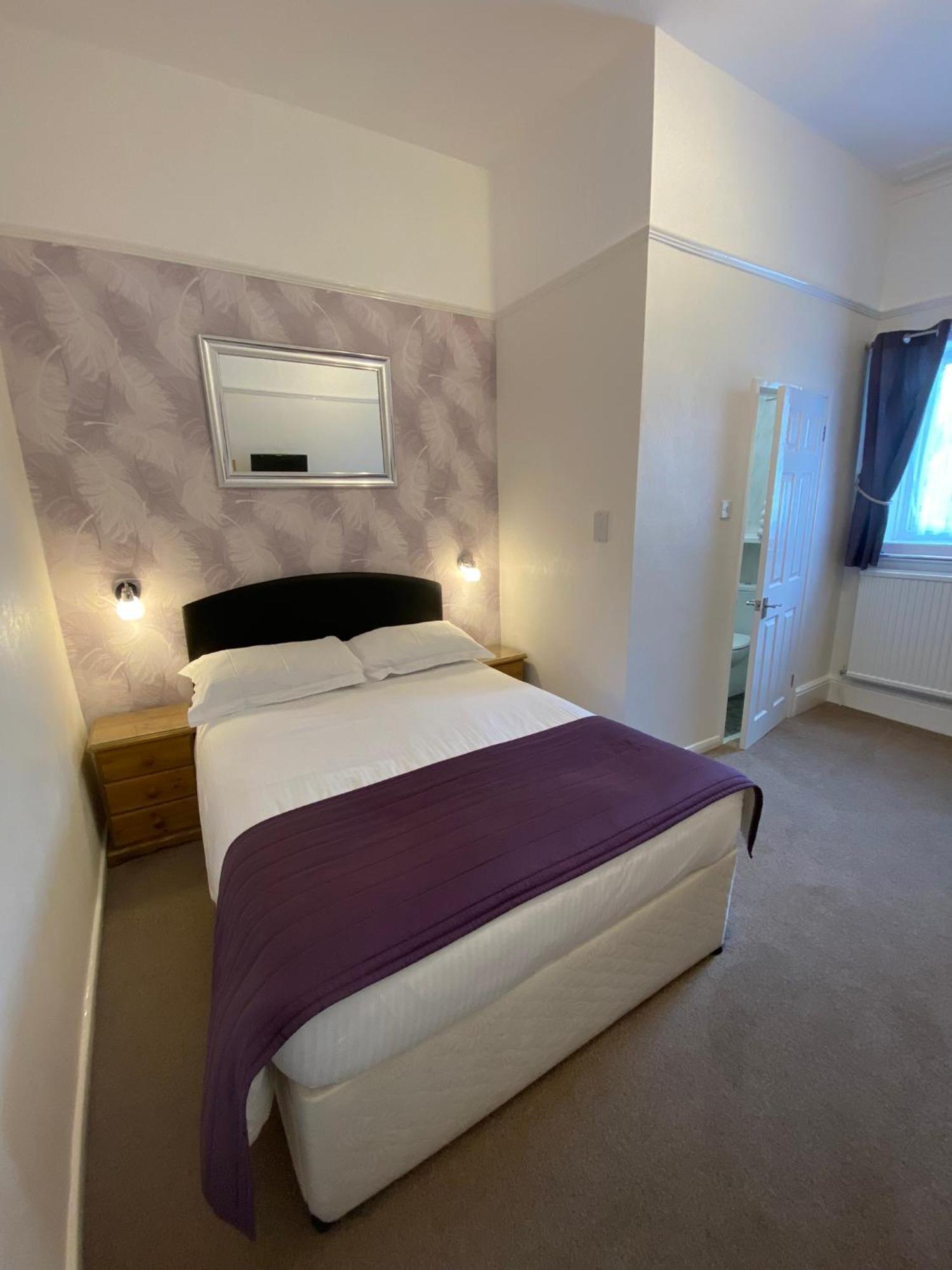 Bed & Breakfast Court 4*